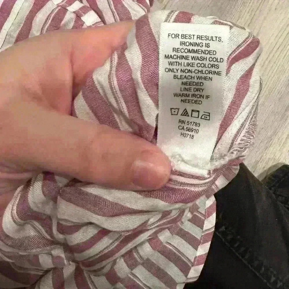 Maurice’s Women’s Lightweight Button Down Shirt Mauve White Stripe Size L NWT - Picture 5 of 7